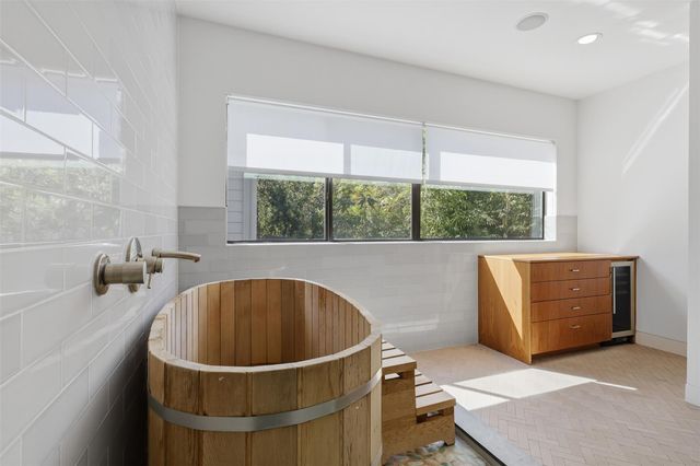 2412 Helena Street, Houston, TX 77006