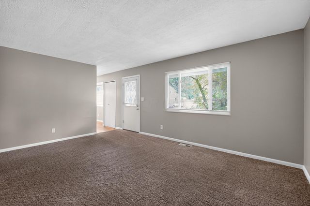 6513 Portsmouth Drive, Reynoldsburg, OH 43068