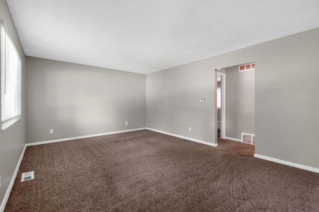 6513 Portsmouth Drive, Reynoldsburg, OH 43068