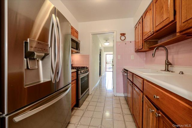 2368 Woodhull Avenue, Bronx, NY 10469