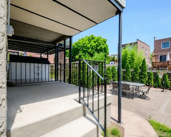 2368 Woodhull Avenue, Bronx, NY 10469