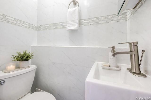 2368 Woodhull Avenue, Bronx, NY 10469