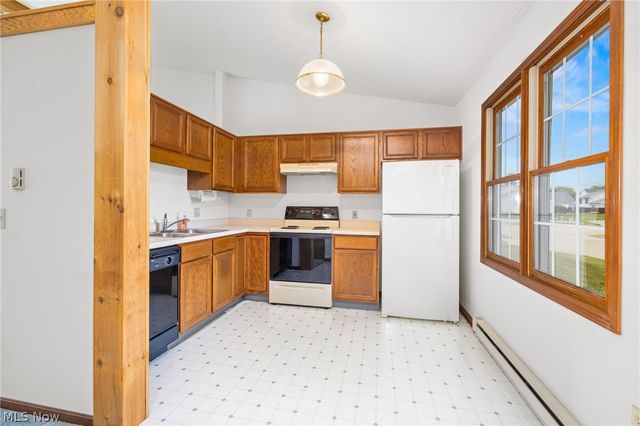 650 Sturbridge Drive 21, Medina, OH 44256