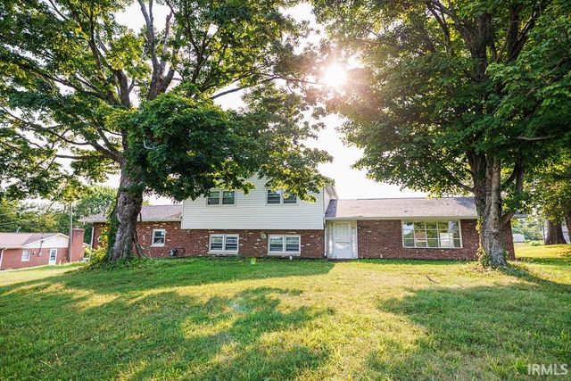 3915 S Kennedy Drive, Bloomington, IN 47401