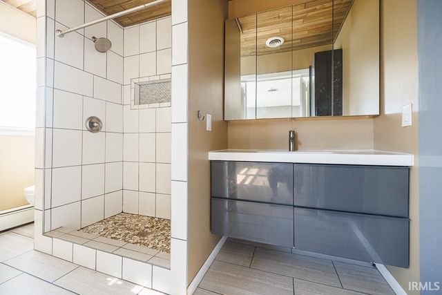 3915 S Kennedy Drive, Bloomington, IN 47401