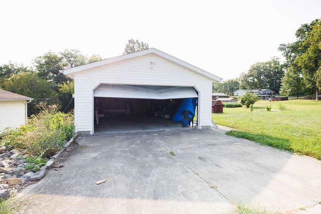 3915 S Kennedy Drive, Bloomington, IN 47401