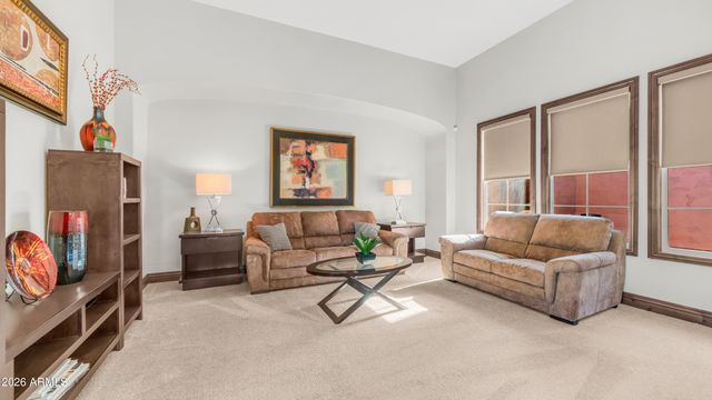 6714 W BURGESS Lane, Laveen, AZ 85339