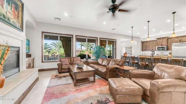 6714 W BURGESS Lane, Laveen, AZ 85339