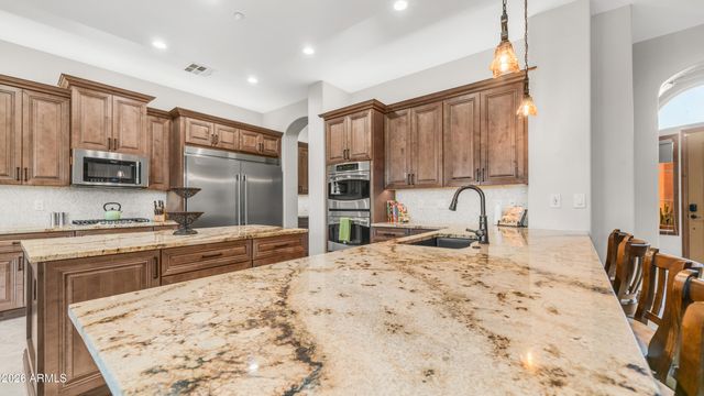 6714 W BURGESS Lane, Laveen, AZ 85339