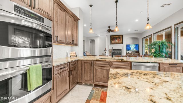 6714 W BURGESS Lane, Laveen, AZ 85339