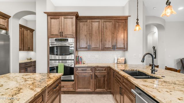 6714 W BURGESS Lane, Laveen, AZ 85339