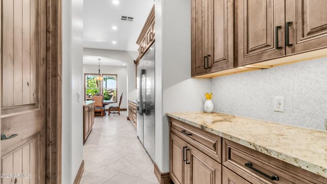 6714 W BURGESS Lane, Laveen, AZ 85339