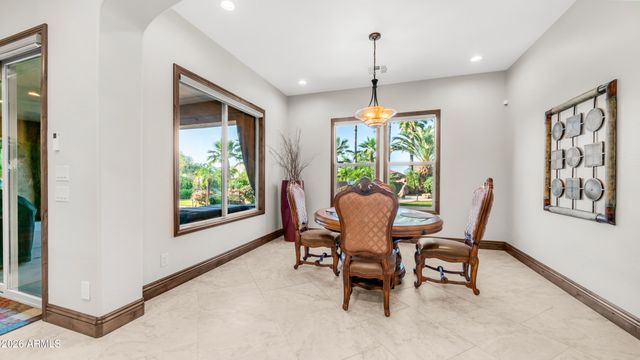 6714 W BURGESS Lane, Laveen, AZ 85339