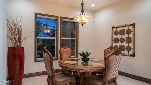 6714 W BURGESS Lane, Laveen, AZ 85339