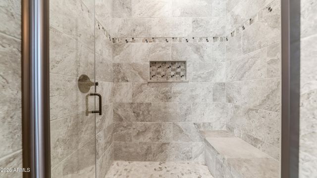 6714 W BURGESS Lane, Laveen, AZ 85339
