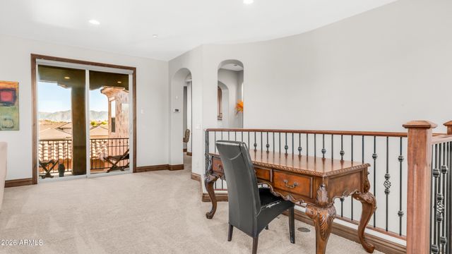 6714 W BURGESS Lane, Laveen, AZ 85339