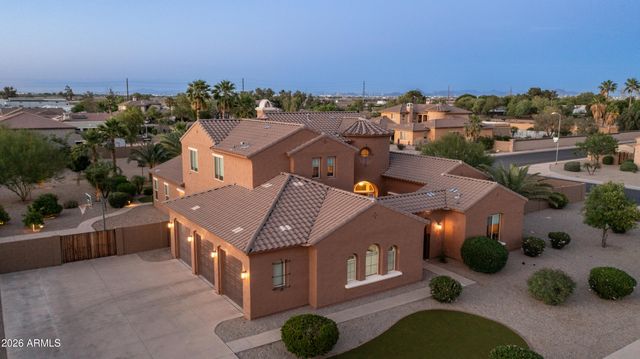 6714 W BURGESS Lane, Laveen, AZ 85339