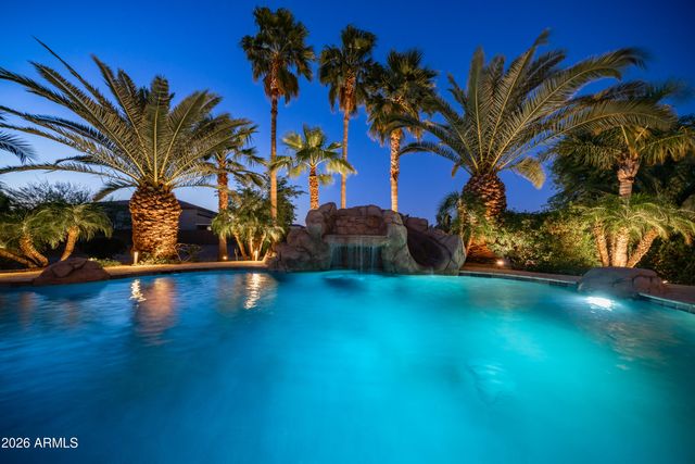 6714 W BURGESS Lane, Laveen, AZ 85339