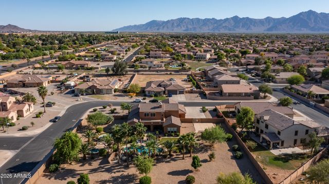 6714 W BURGESS Lane, Laveen, AZ 85339