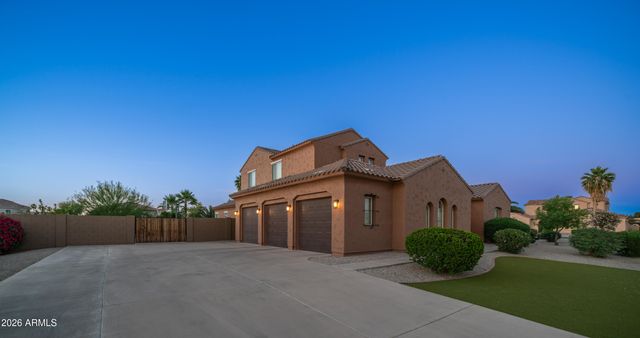 6714 W BURGESS Lane, Laveen, AZ 85339