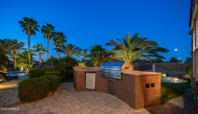 6714 W BURGESS Lane, Laveen, AZ 85339