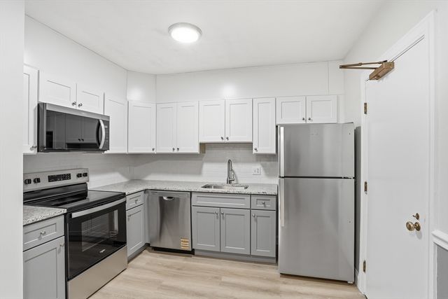 11 Davis a5, Acton, MA 01720