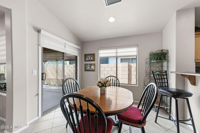 44357 W CYPRESS Lane, Maricopa, AZ 85138