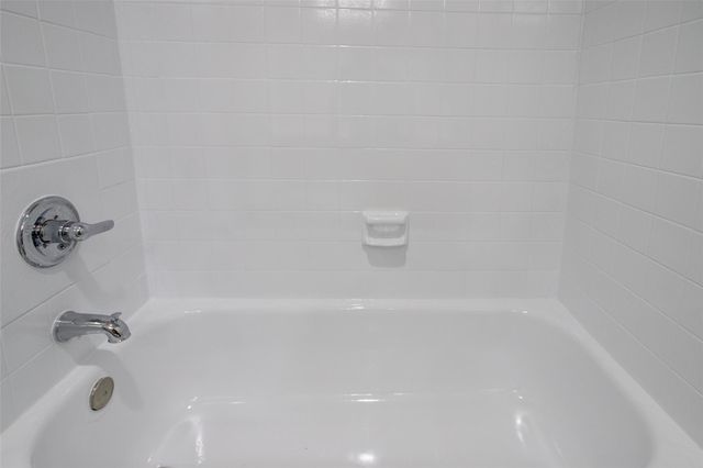 3300 Pebblebrook Drive 15, Seabrook, TX 77586