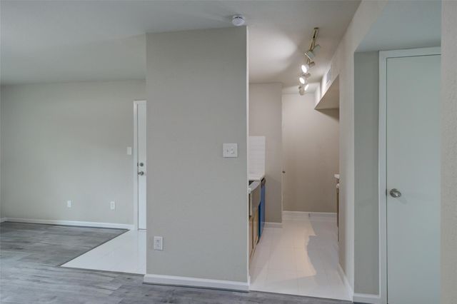 3300 Pebblebrook Drive 15, Seabrook, TX 77586