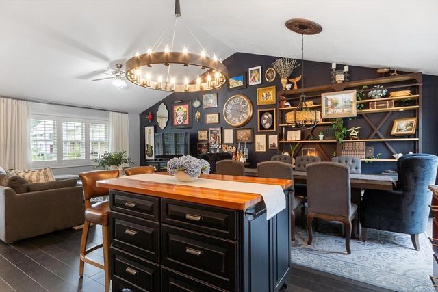 24 High St, North Brookfield, MA 01535