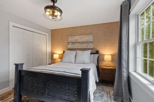 24 High St, North Brookfield, MA 01535