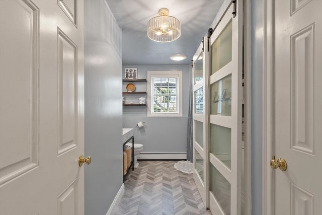 24 High St, North Brookfield, MA 01535