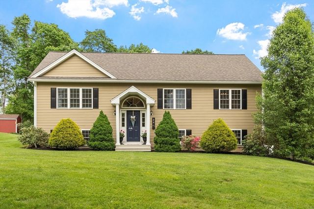 24 High St, North Brookfield, MA 01535