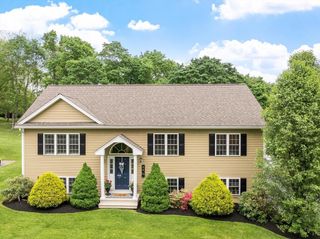24 High St, North Brookfield, MA 01535