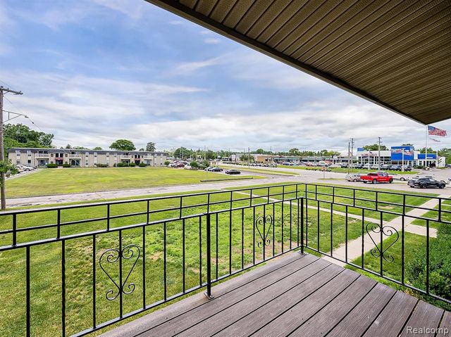 1490 Nancywood Drive 12, Waterford, MI 48327
