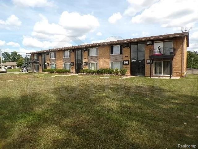 1490 Nancywood Drive 12, Waterford, MI 48327