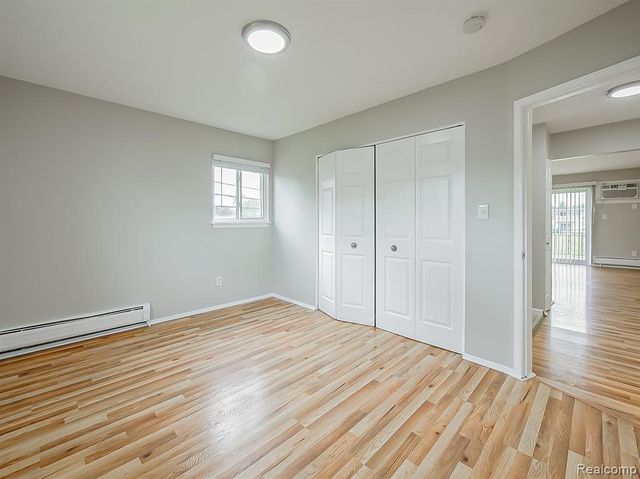 1490 Nancywood Drive 12, Waterford, MI 48327