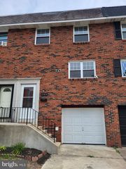 146 SUBURBAN TER, Stratford, NJ 08084