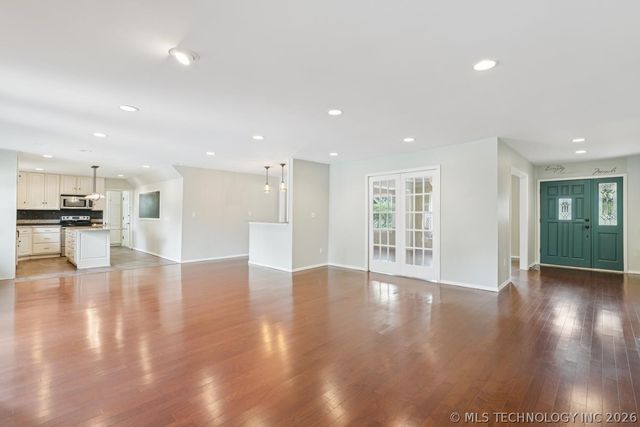 2995 E 56th Place S, Tulsa, OK 74105