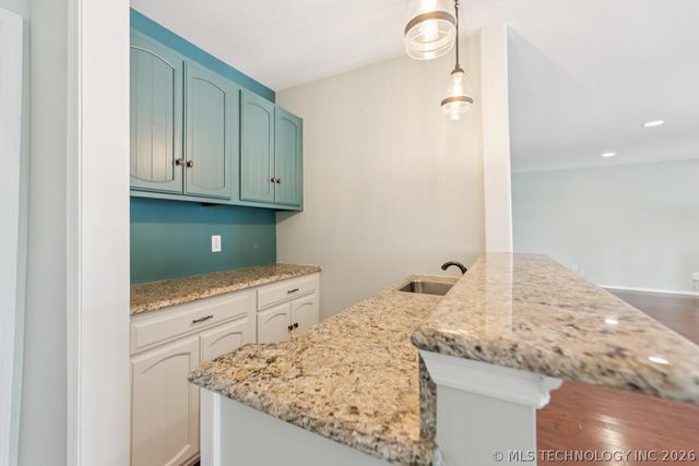 2995 E 56th Place S, Tulsa, OK 74105