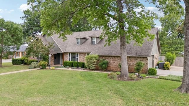 2995 E 56th Place S, Tulsa, OK 74105