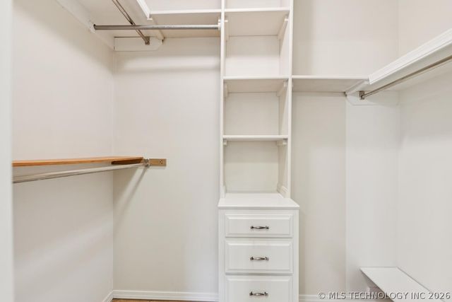 2995 E 56th Place S, Tulsa, OK 74105