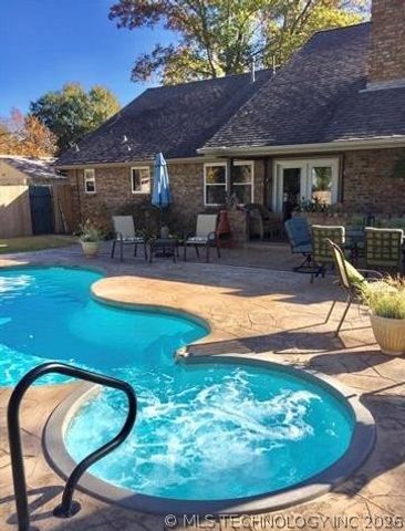 2995 E 56th Place S, Tulsa, OK 74105