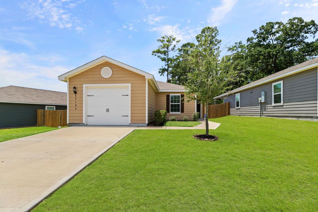 27104 Leonardo Drive, Magnolia, TX 77355