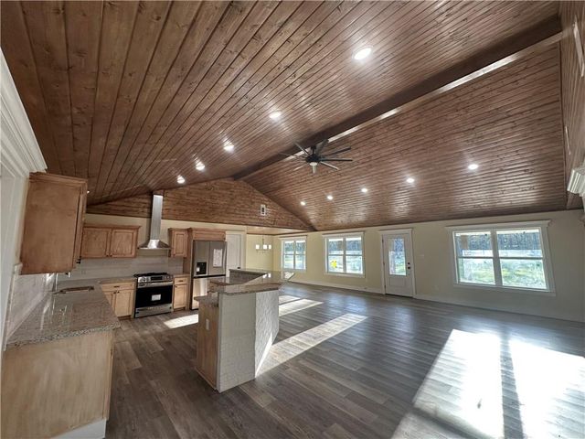 348 ESTATE Drive, Pineville, LA 71360