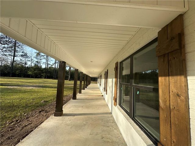 348 ESTATE Drive, Pineville, LA 71360