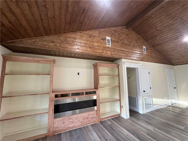 348 ESTATE Drive, Pineville, LA 71360