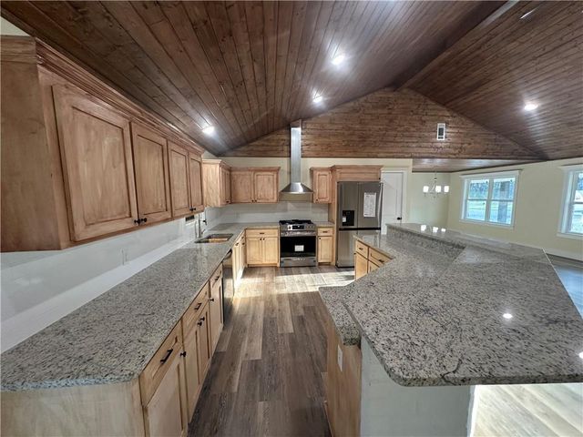 348 ESTATE Drive, Pineville, LA 71360
