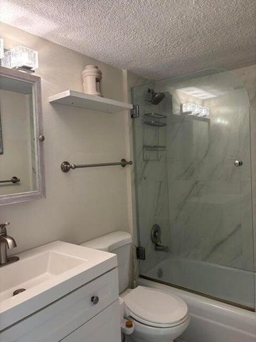 2565 S Ocean Boulevard 2220, Palm Beach, FL 33480