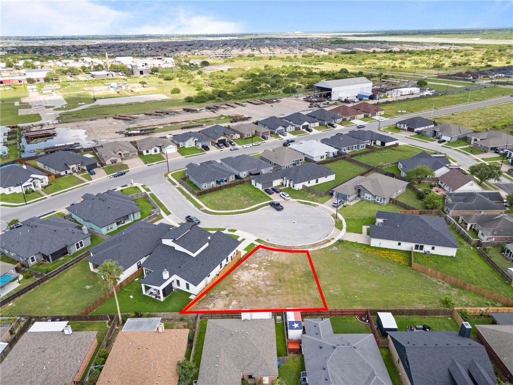 6810 Crosswind Dr, Corpus Christi, TX 78414 — exterior